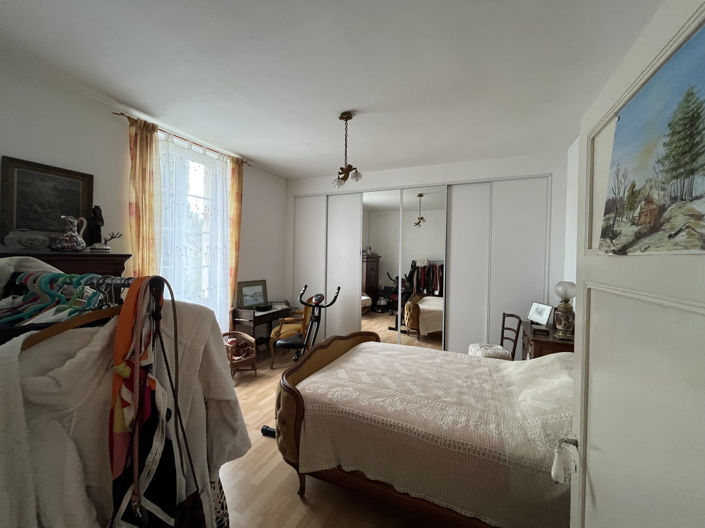 Image No.21-8 Bed House for sale