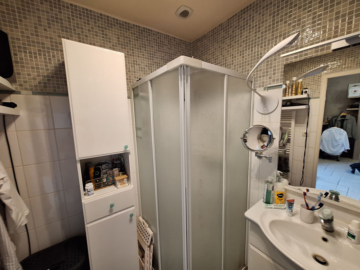 Image No.9-8 Bed House for sale