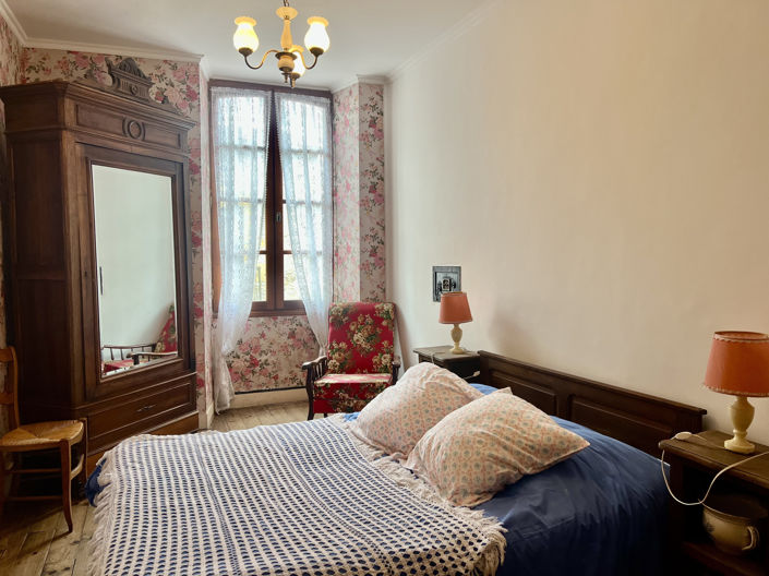 Image No.17-5 Bed House for sale