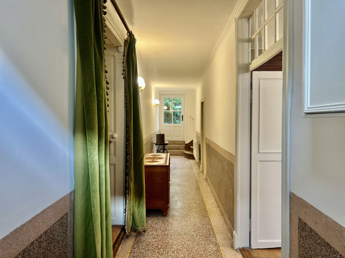 Image No.4-5 Bed House for sale