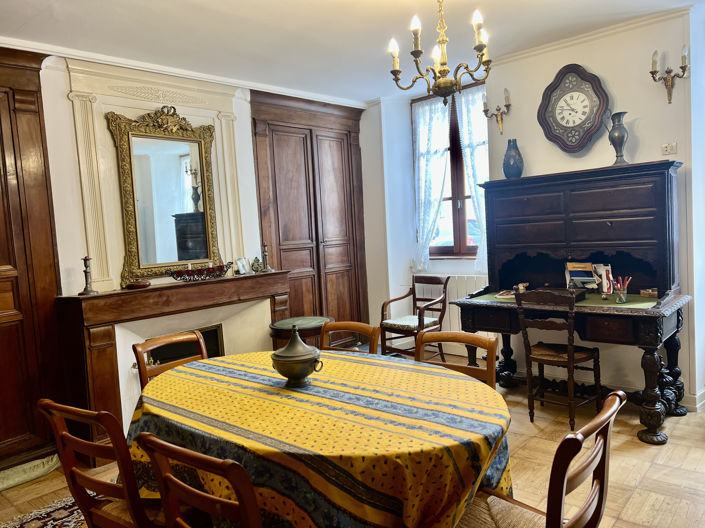 Image No.6-5 Bed House for sale