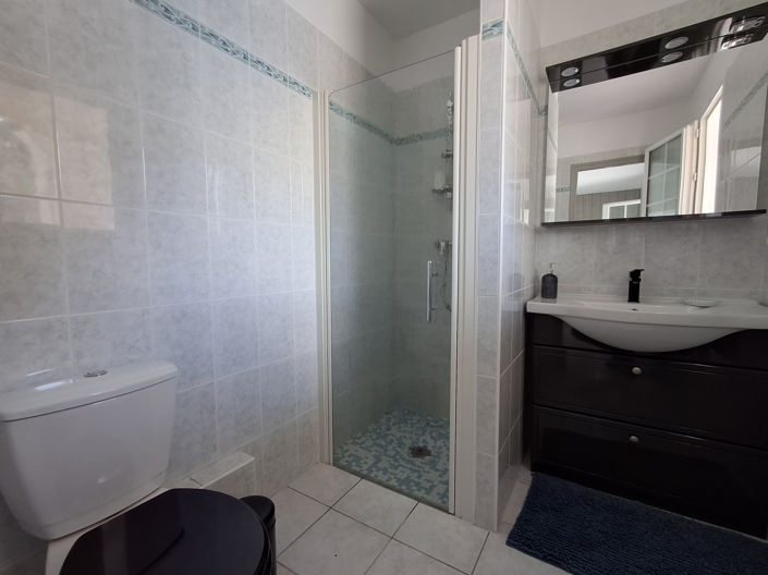 Image No.11-5 Bed House for sale