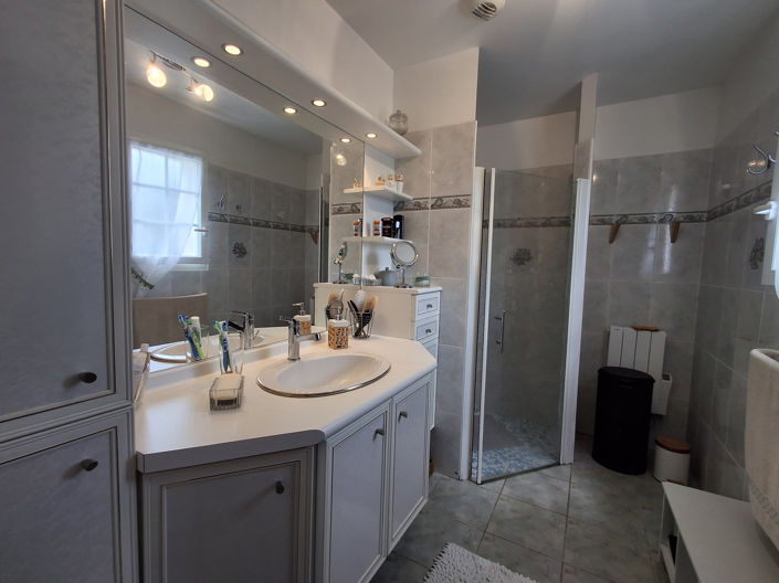 Image No.15-5 Bed House for sale