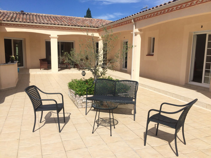 Image No.2-5 Bed House for sale