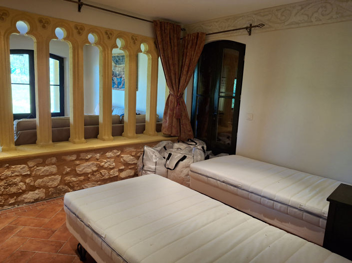 Image No.20-4 Bed House for sale