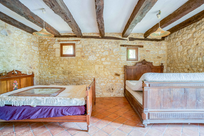 Image No.22-4 Bed House for sale