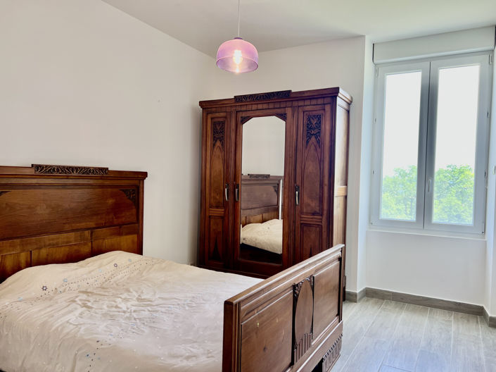 Image No.12-5 Bed House for sale