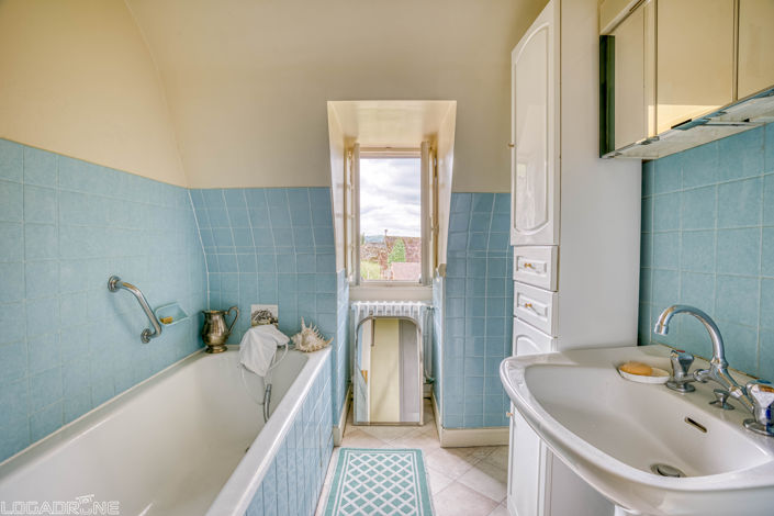 Image No.16-4 Bed House for sale