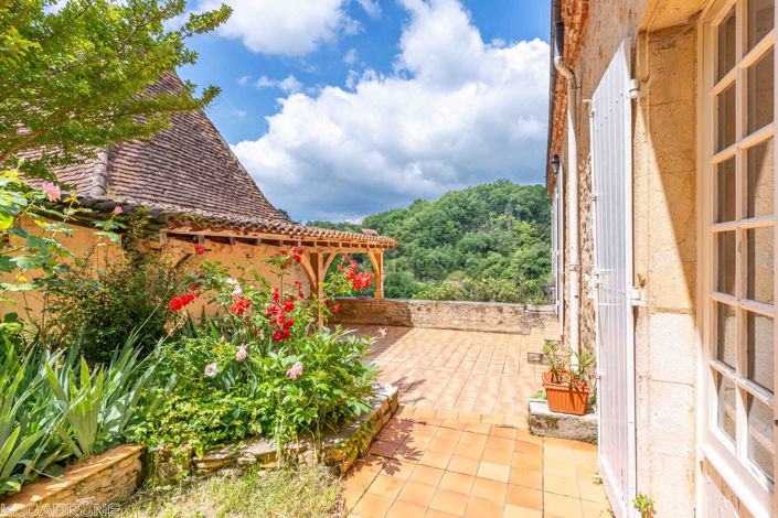 Image No.6-4 Bed House for sale