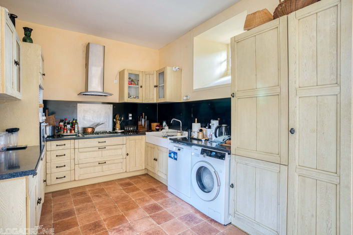 Image No.8-4 Bed House for sale