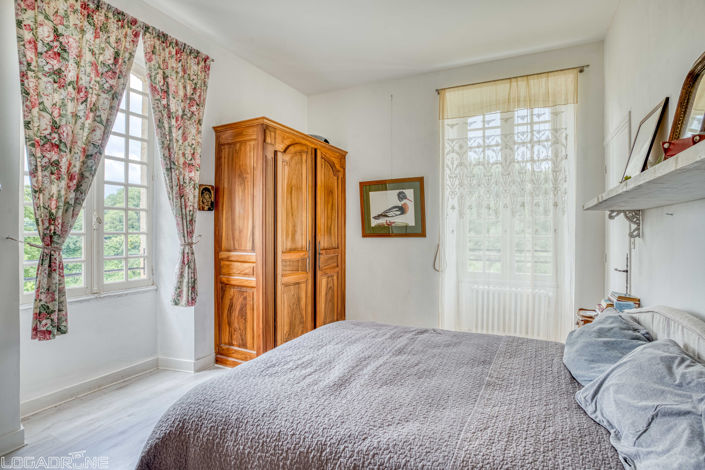 Image No.9-4 Bed House for sale