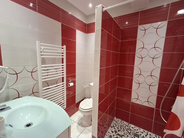 Image No.10-7 Bed House for sale