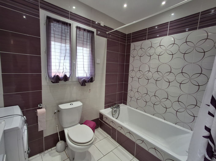 Image No.16-7 Bed House for sale