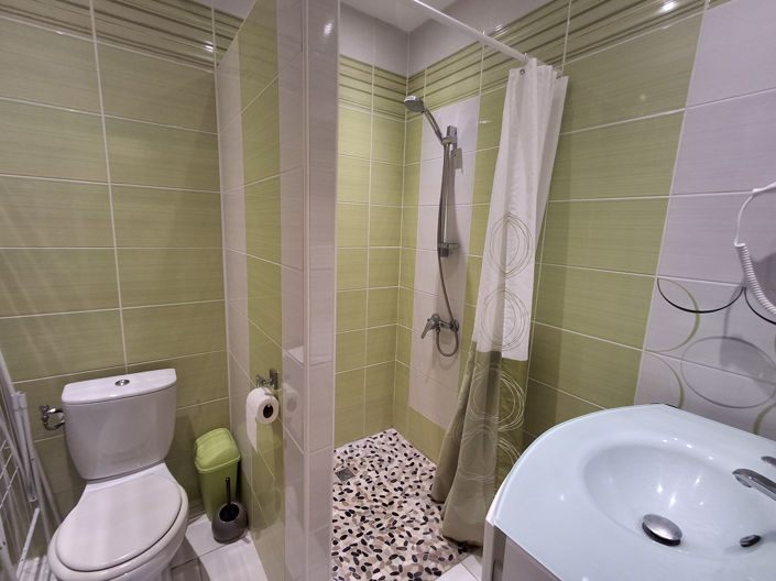 Image No.17-7 Bed House for sale