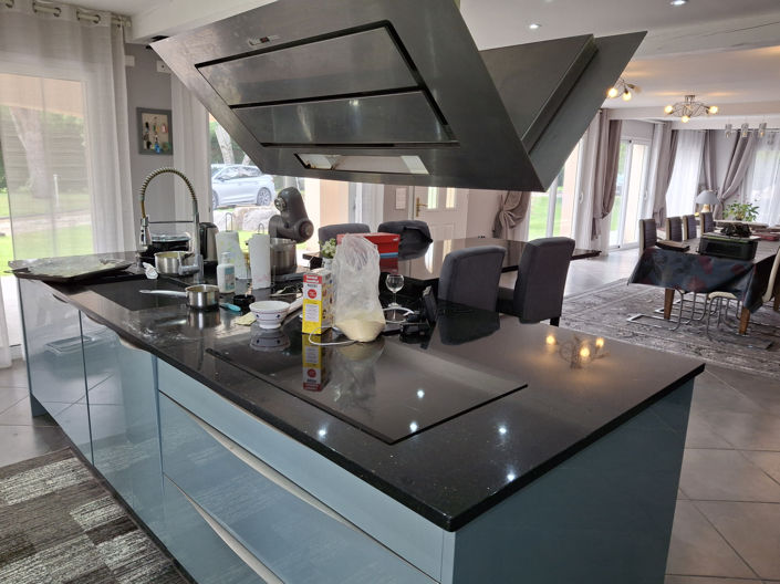 Image No.4-7 Bed House for sale