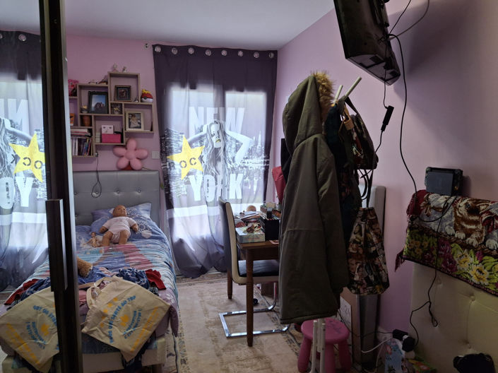 Image No.8-7 Bed House for sale