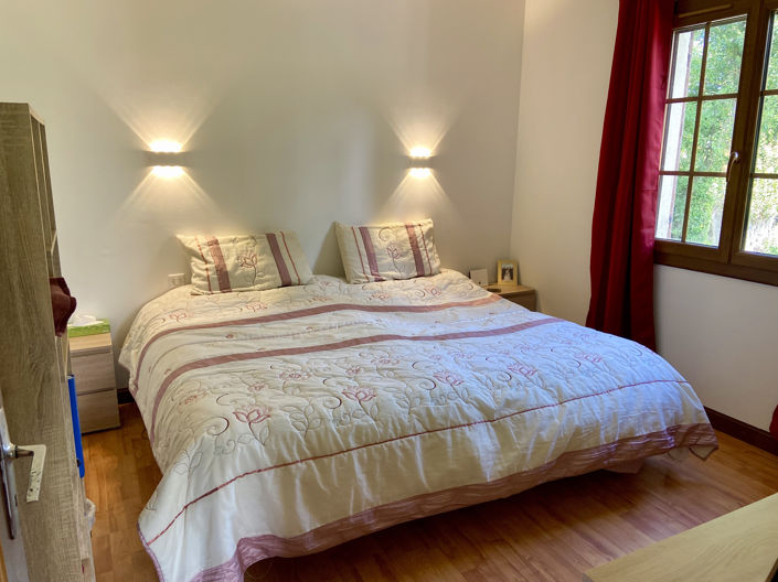 Image No.19-4 Bed House for sale