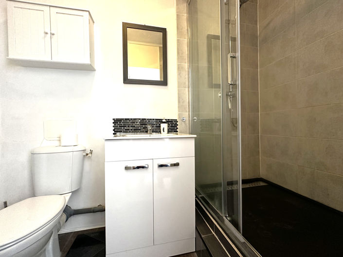 Image No.7-3 Bed House for sale