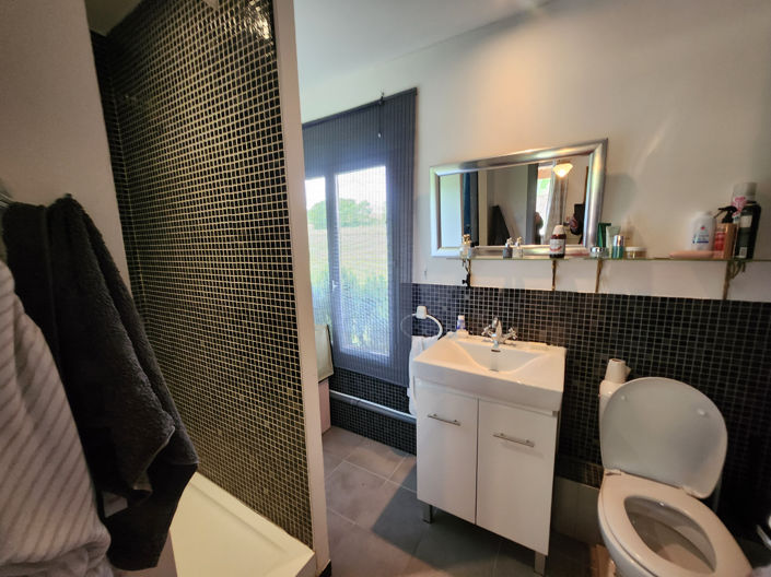 Image No.6-5 Bed House for sale