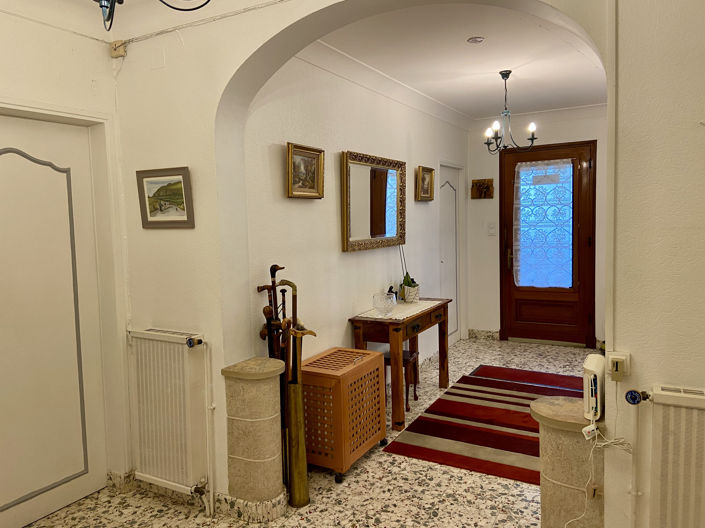 Image No.15-3 Bed House for sale