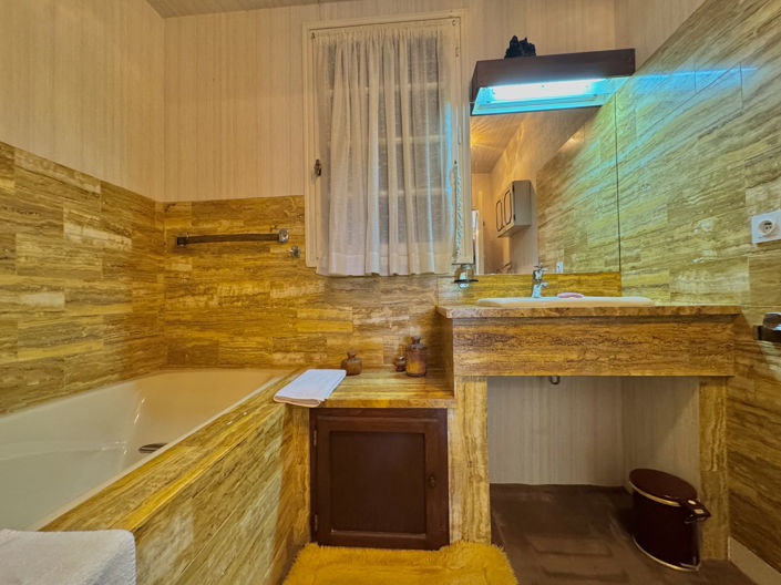 Image No.15-3 Bed House for sale