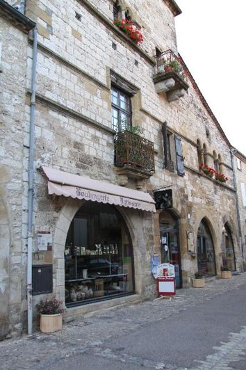 Image No.2-4 Bed House for sale