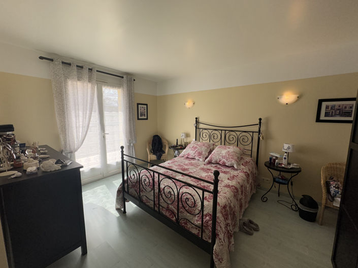 Image No.17-4 Bed House for sale