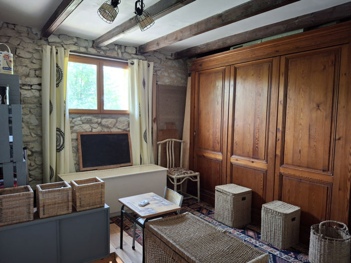 Image No.9-3 Bed House for sale