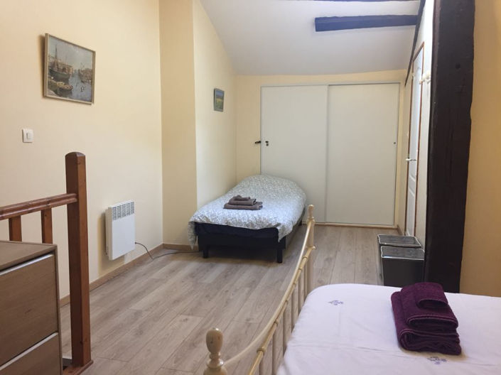 Image No.10-3 Bed House for sale