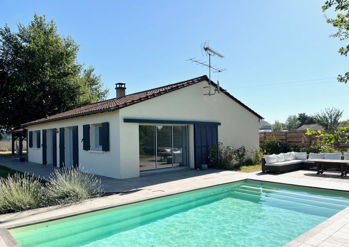 Image No.1-4 Bed House for sale