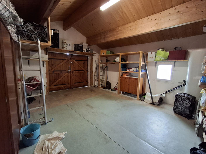 Image No.10-2 Bed House for sale