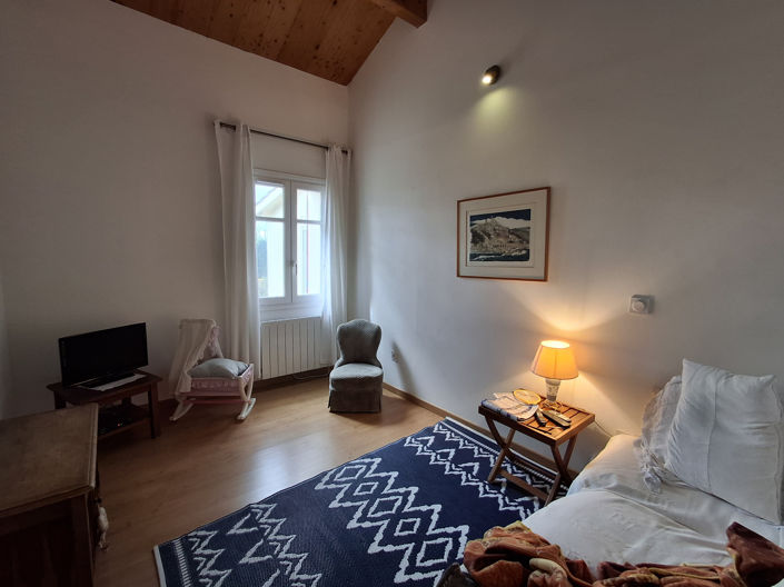 Image No.7-2 Bed House for sale