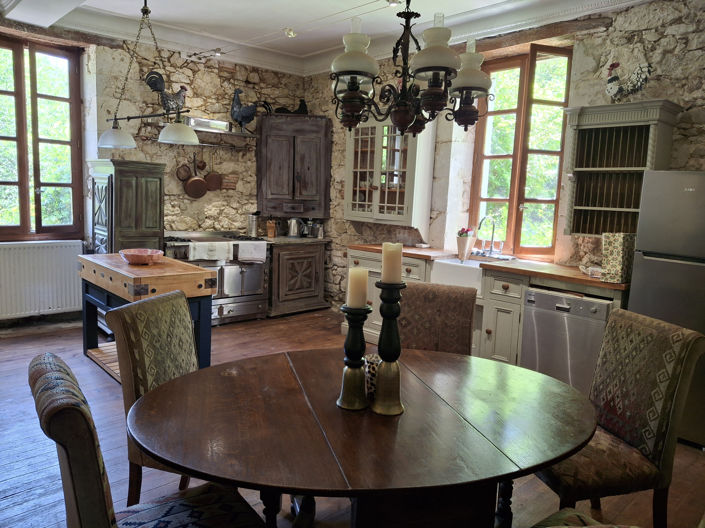 Image No.7-8 Bed House for sale