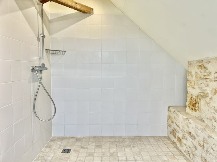 Image No.12-3 Bed Land for sale