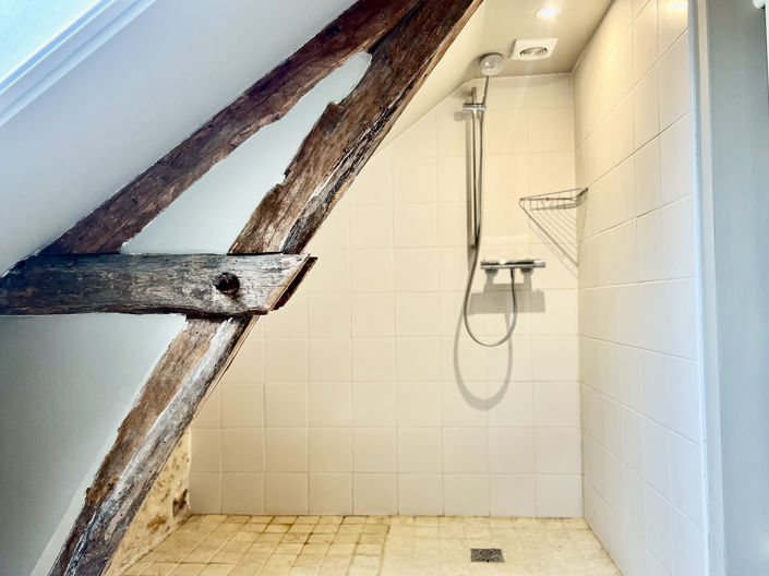 Image No.17-3 Bed Land for sale