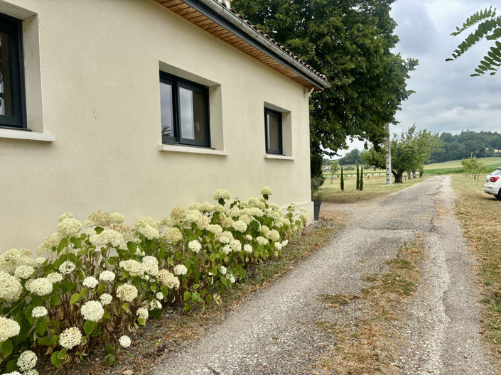 Image No.7-7 Bed House for sale