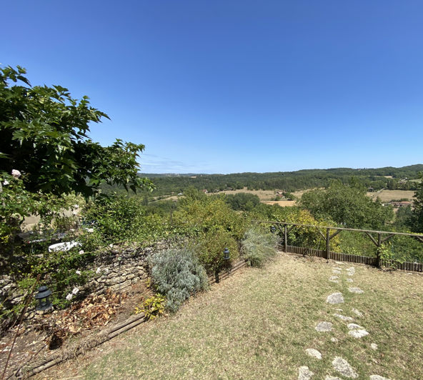 Image No.1-4 Bed House for sale