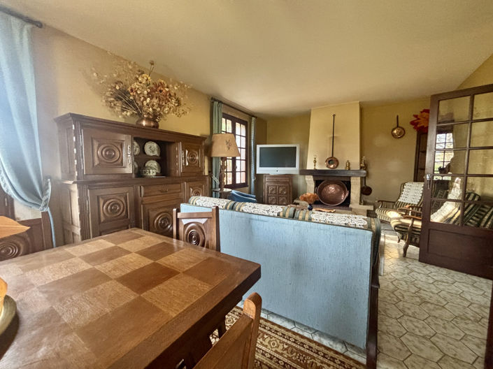 Image No.15-3 Bed House for sale