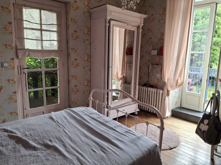 Image No.15-8 Bed House for sale