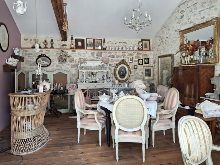 Image No.20-8 Bed House for sale