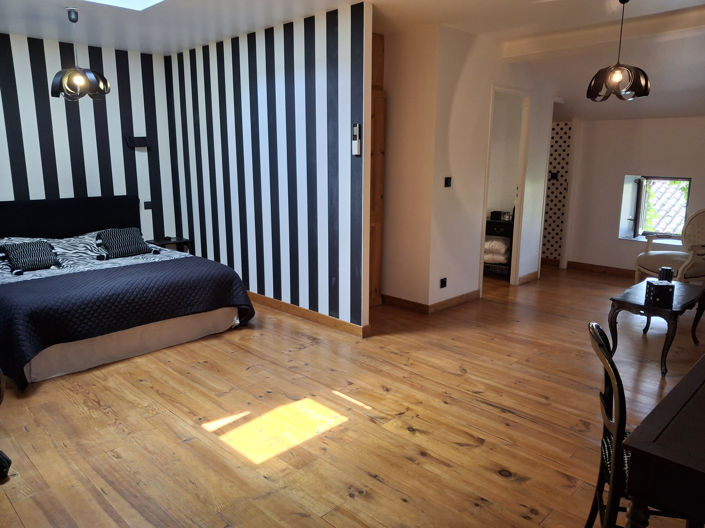 Image No.8-8 Bed House for sale