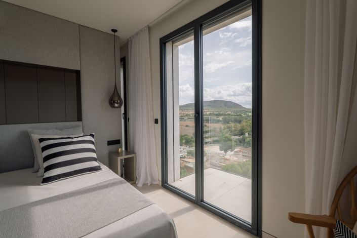 Image No.24-4 Bed Apartment for sale