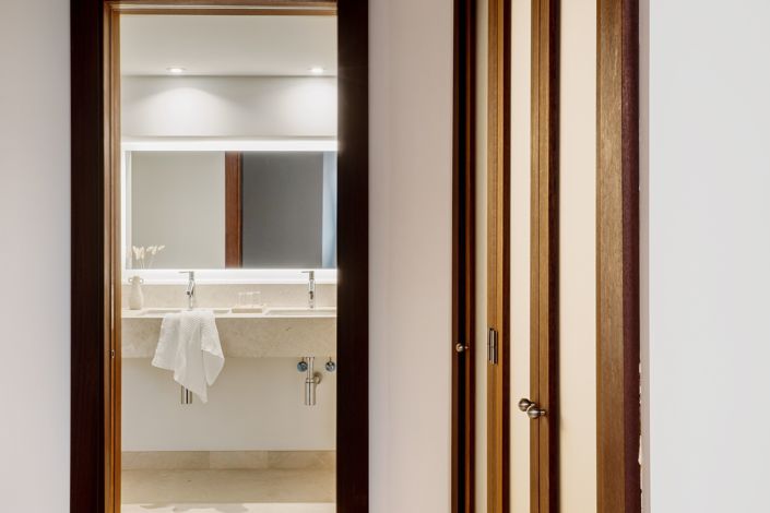 Image No.12-2 Bed House for sale