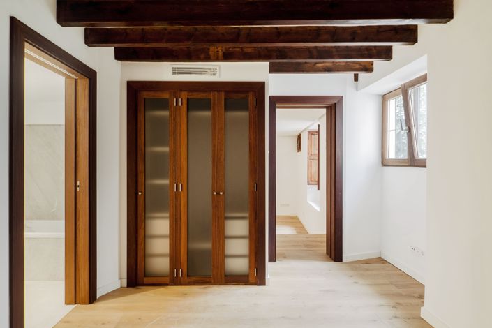 Image No.9-2 Bed House for sale