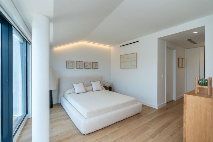 Image No.19-3 Bed Penthouse for sale