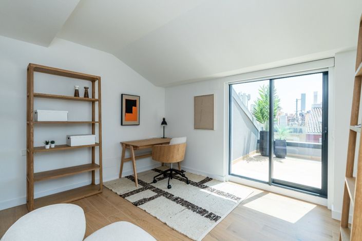 Image No.25-3 Bed Penthouse for sale