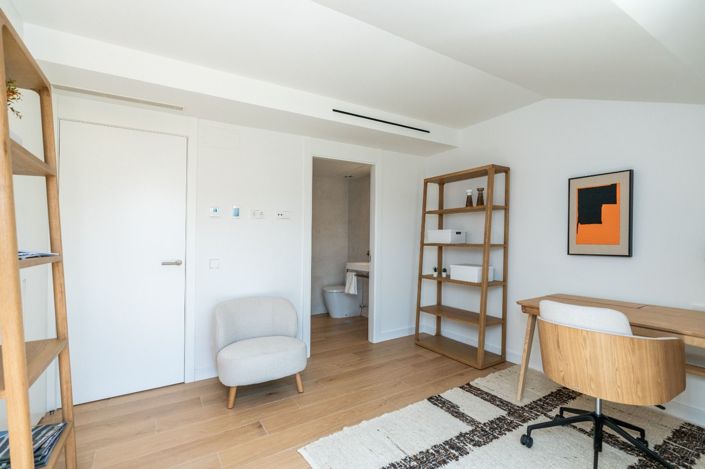 Image No.26-3 Bed Penthouse for sale