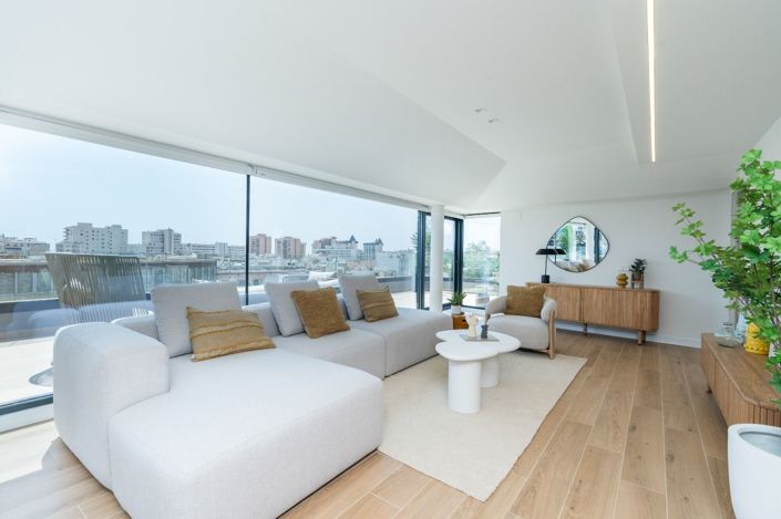 Image No.9-3 Bed Penthouse for sale