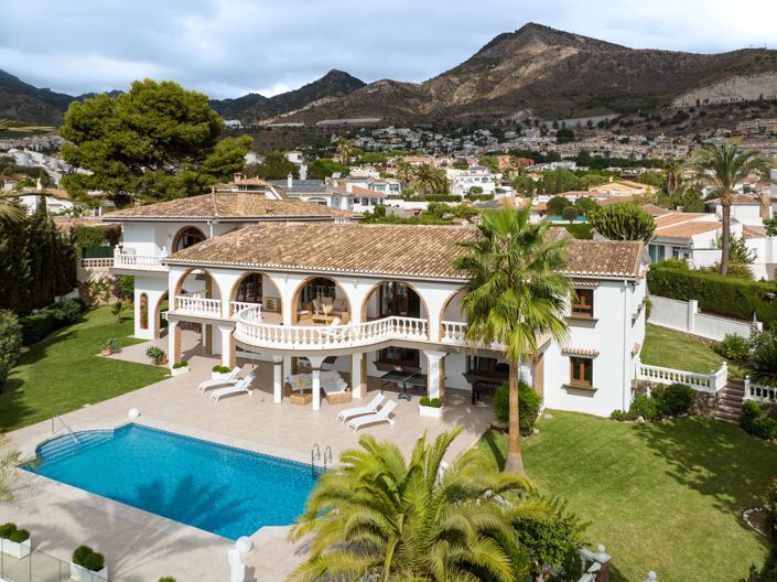 Image No.3-Villa de 6 chambres à vendre à Benalmadena