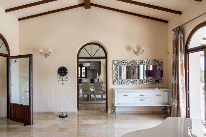 Image No.9-6 Bed Villa for sale